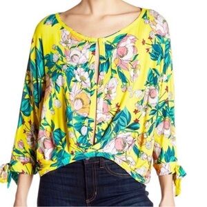 Free People Yellow Floral Keepin on Tie Sleeve Blouse size tag missing
